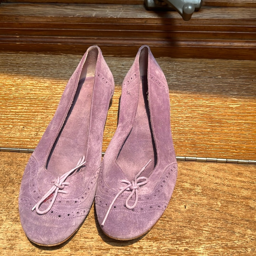 L’Autre Chose purple suede flats size 40